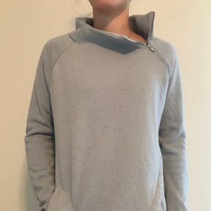 Warm athletic pullover